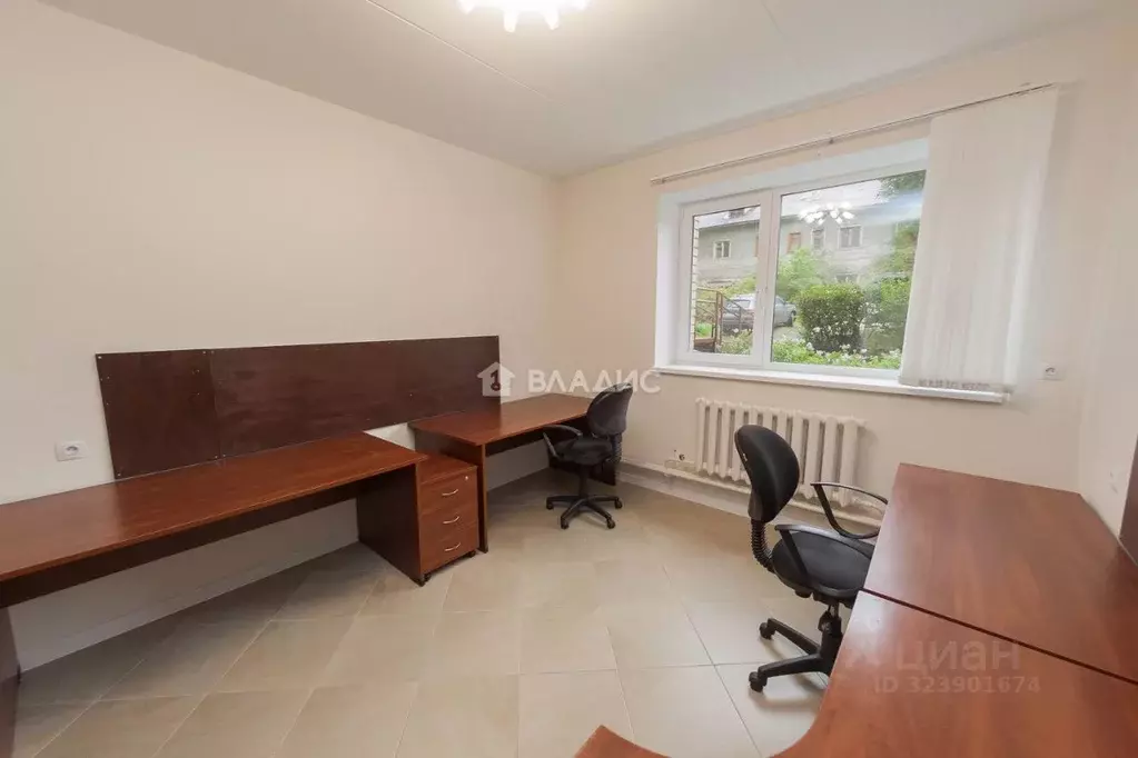 Помещение свободного назначения в Карелия, Петрозаводск ул. Калинина, ... - Фото 1