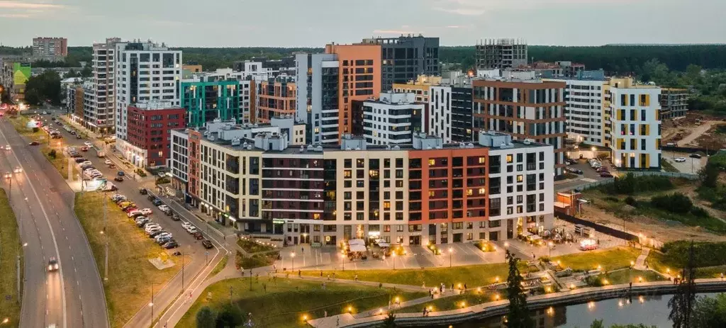 1-к кв. Удмуртия, Ижевск ул. Имени В.С. Тарасова, 7 (54.0 м) - Фото 1