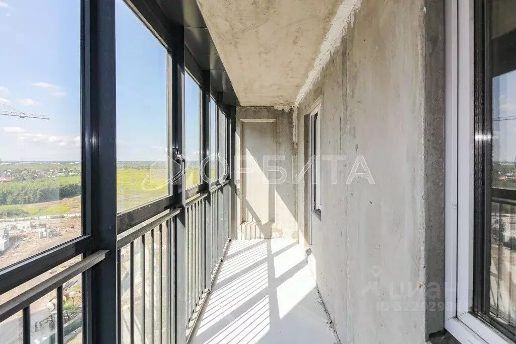 3-к кв. Тюменская область, Тюмень ул. Алматинская, 12 (64.4 м) - Фото 1