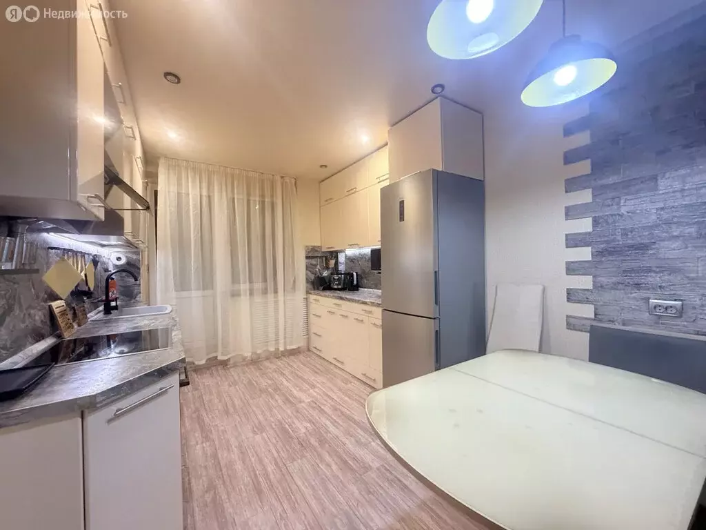 3-комнатная квартира: Киров, Мостовицкая улица, 3 (65.4 м) - Фото 1