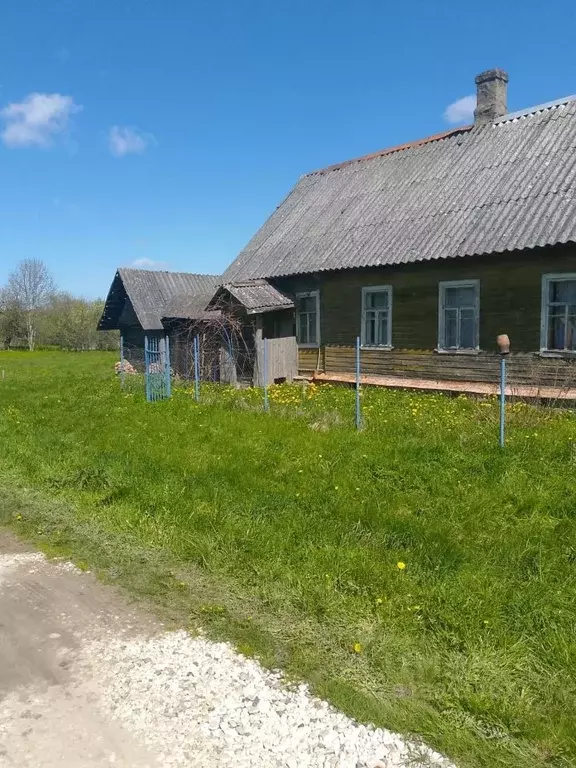 Дом в Псковская область, Печорский муниципальный округ, д. Митковицы  ... - Фото 1
