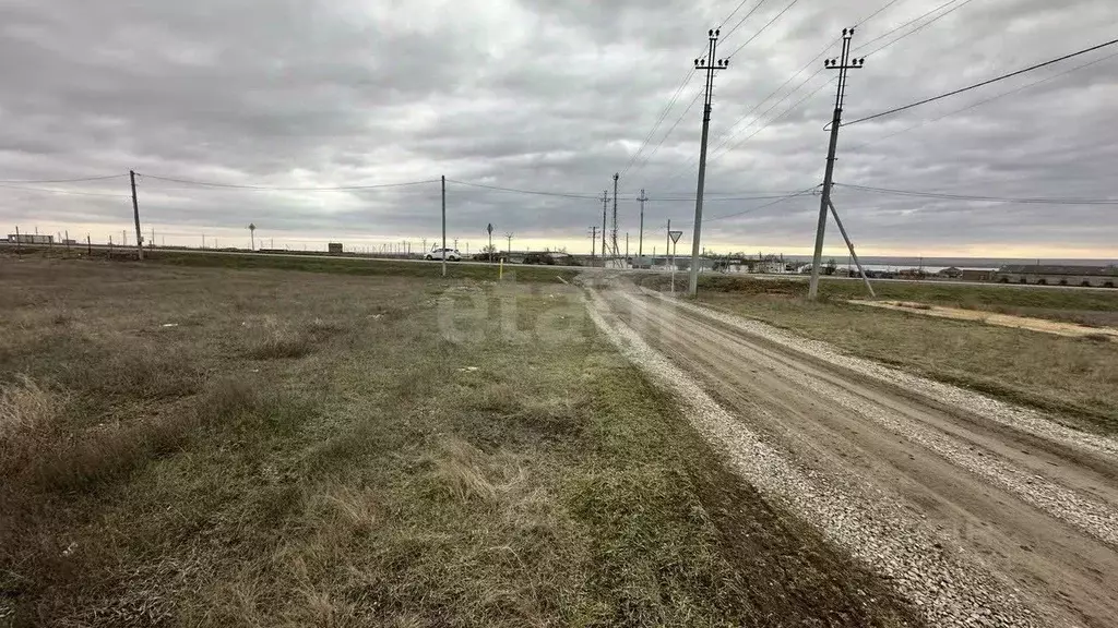 Участок в Крым, Черноморский район, с. Межводное ул. Первомайская ... - Фото 1