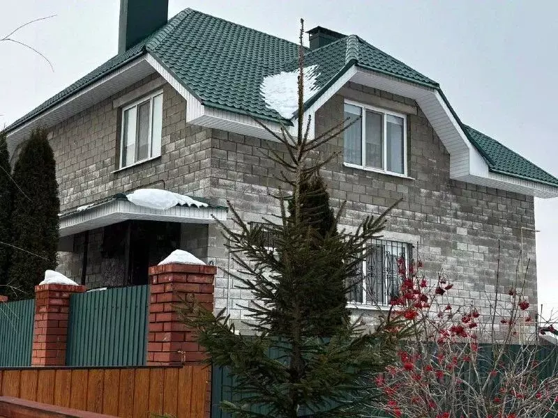 Коттедж в Самарская область, Кинель пос. Елшняги, ул. Луганская, 32 ... - Фото 1