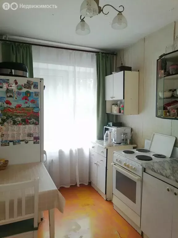 4-комнатная квартира: Новосибирск, улица Петухова, 76 (75.4 м) - Фото 0