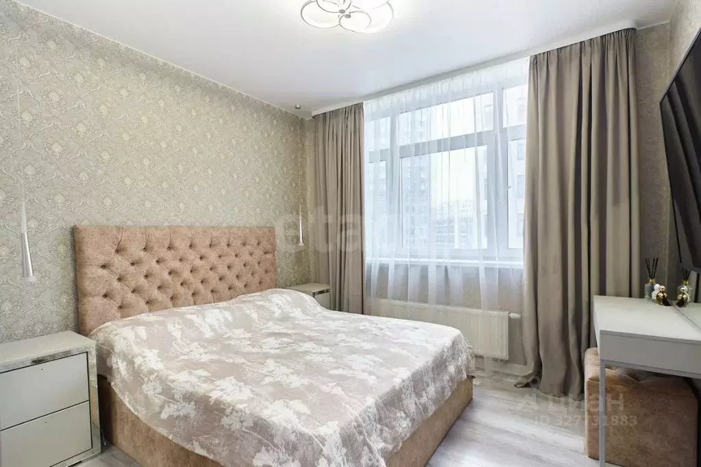 2-к кв. Тюменская область, Тюмень ул. Тимофея Чаркова, 83 (56.4 м) - Фото 1