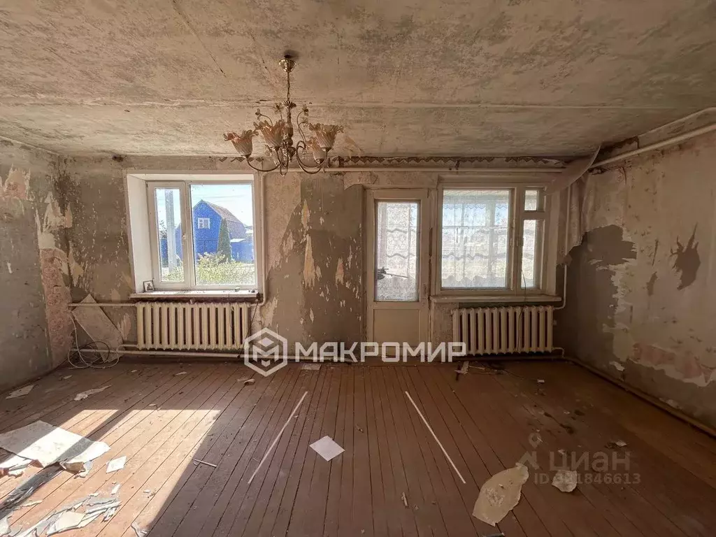 Дом в Брянская область, Жуковский муниципальный округ, д. Задубравье ... - Фото 1