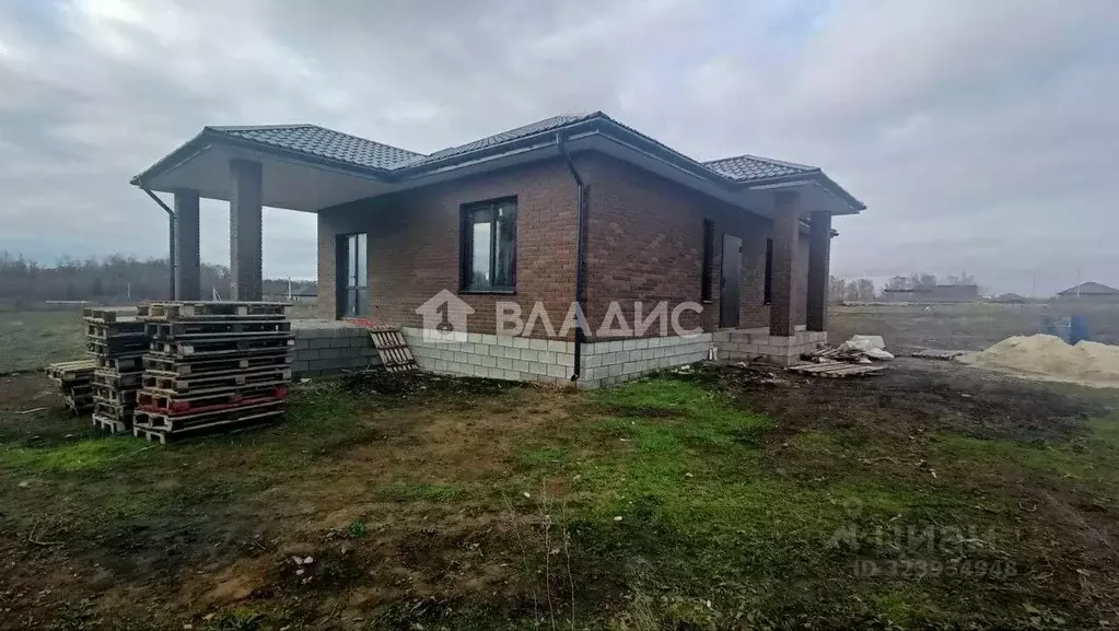 Дом в Белгородская область, Строитель Яковлевский городской округ, ул. ... - Фото 1