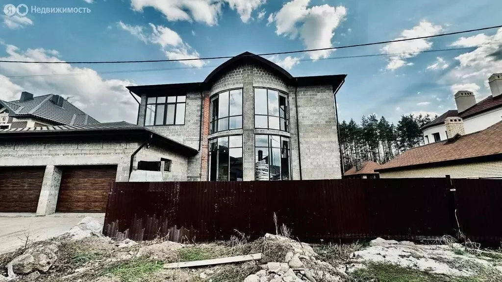 Дом в село Нежинка, Тенистая улица, 11 (506.4 м) - Фото 1