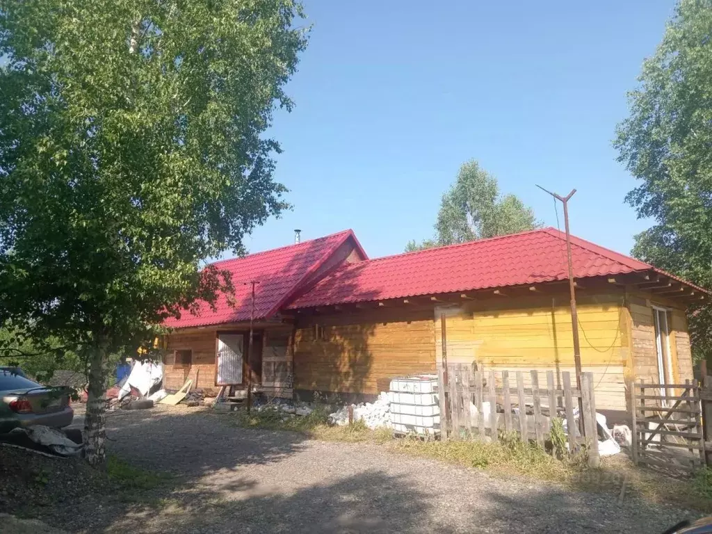 Дом в Кемеровская область, Мыски Ягодный пер., 16 (100 м) - Фото 0