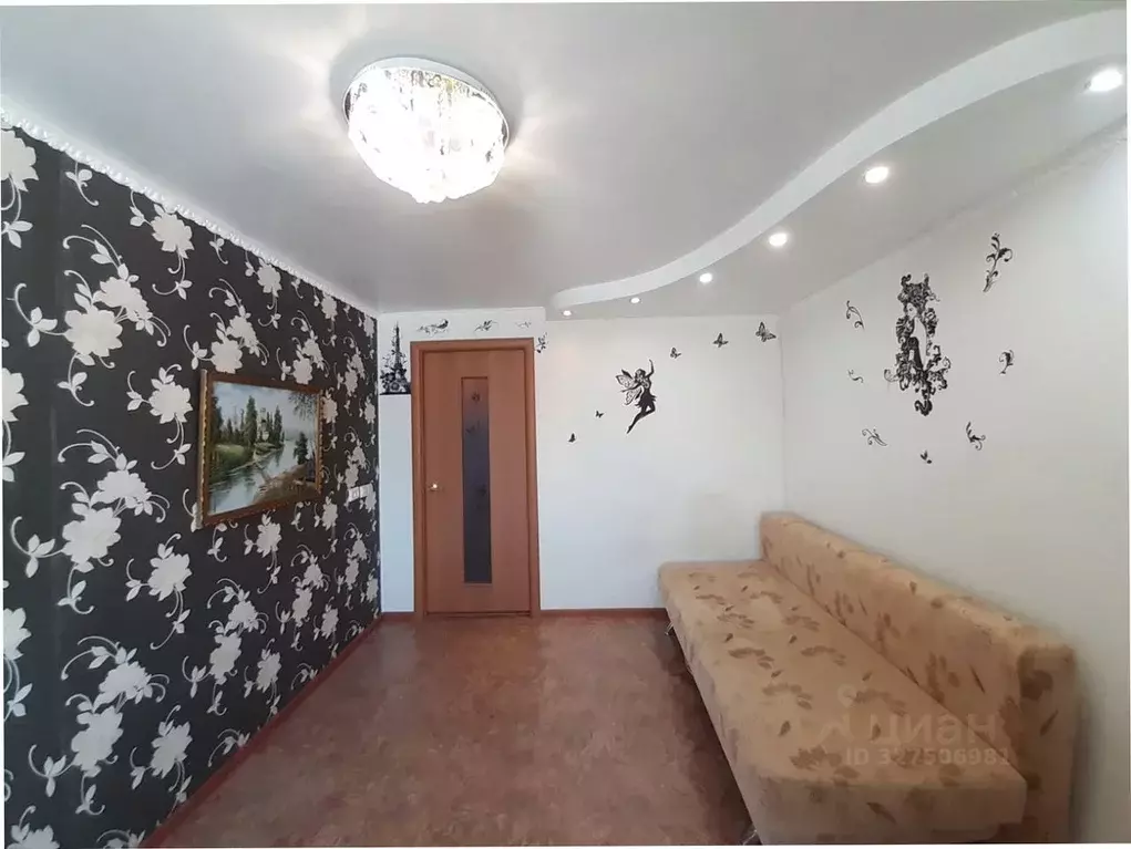 3-к кв. Алтайский край, Яровое ул. 40 лет Октября, 7 (60.6 м) - Фото 1