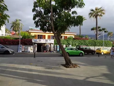 Villa For Sale in Puerto De La Cruz, Tenerife - Фото 0