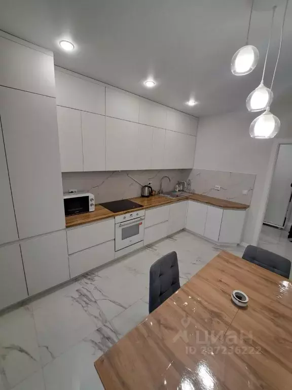 2-к кв. Астраханская область, Астрахань ул. Трофимова, 6 (70.0 м) - Фото 2