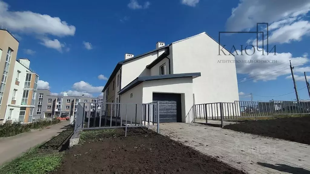 Таунхаус в Челябинская область, Магнитогорск ул. Зеленый Лог, 61Б (147 ... - Фото 1