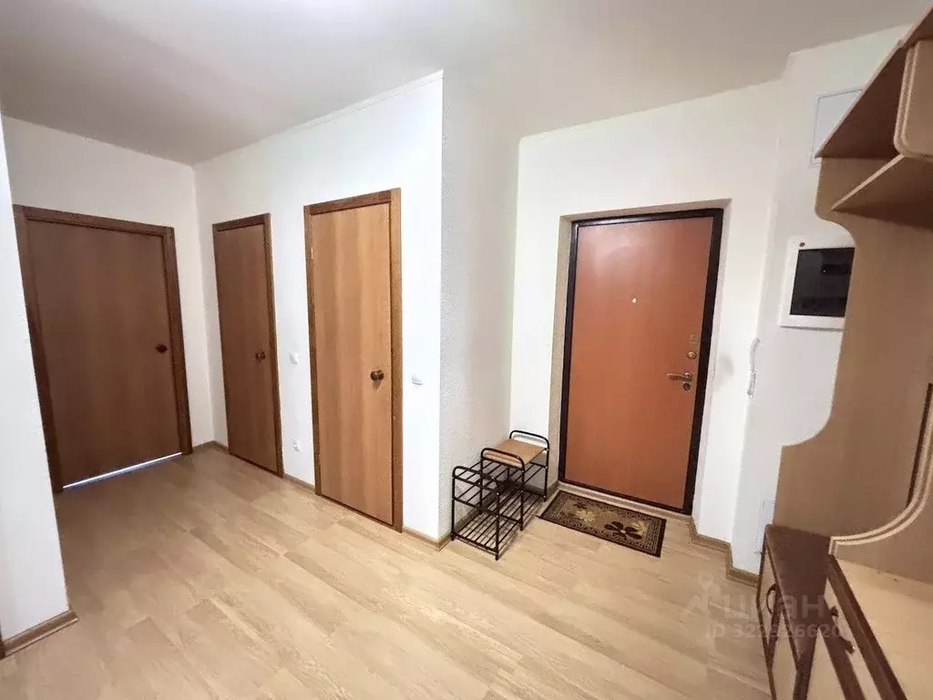 2-к кв. Свердловская область, Екатеринбург ул. Калинина, 3 (64.0 м) - Фото 2