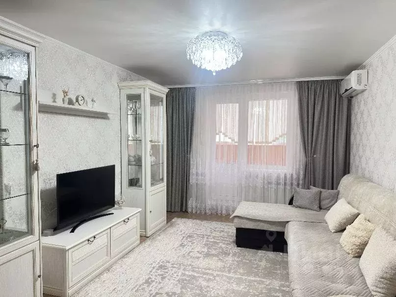3-к кв. Татарстан, Нижнекамск просп. Химиков, 17 (67.0 м) - Фото 1