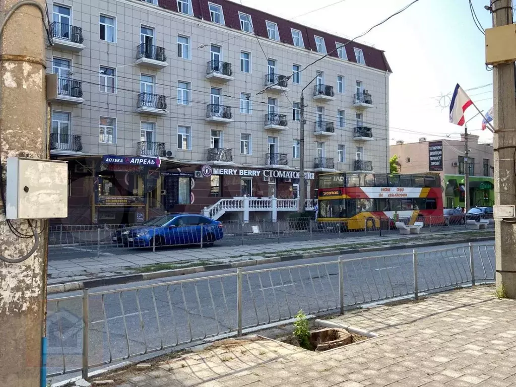 2-к. квартира, 800 м, 4/4 эт. - Фото 1
