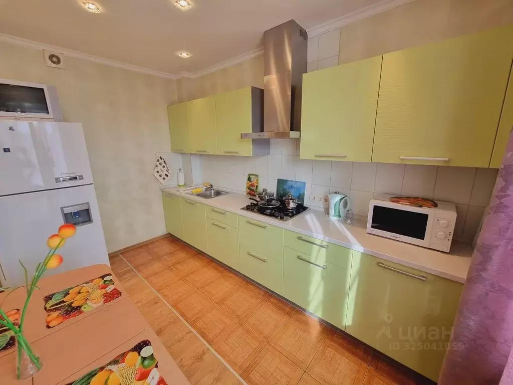 2-к кв. Нижегородская область, Нижний Новгород ул. Ванеева, 6 (70.0 м) - Фото 2