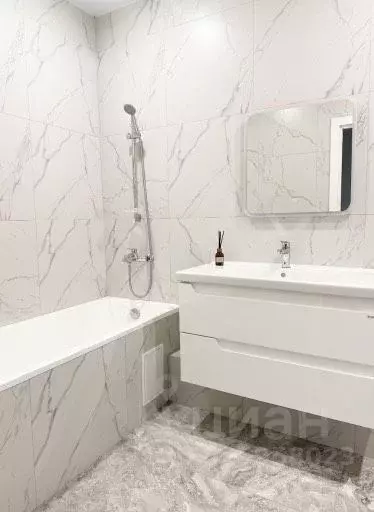 2-к кв. Татарстан, Казань ул. Аметьевская магистраль, 18к2 (63.6 м) - Фото 1