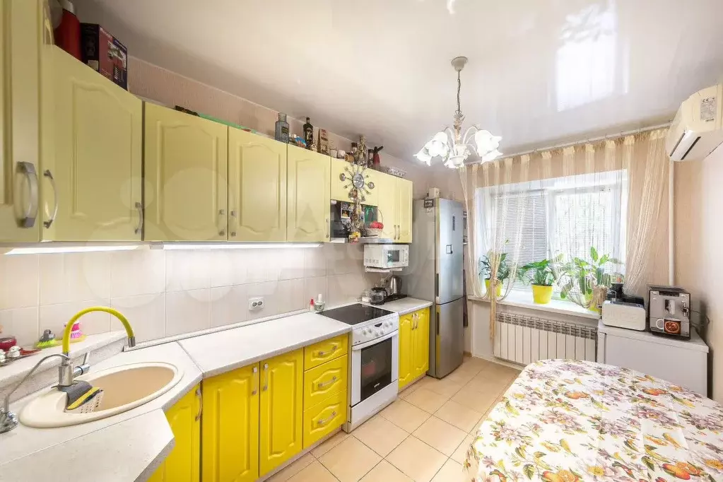 3-к. квартира, 80 м, 1/10 эт. - Фото 1