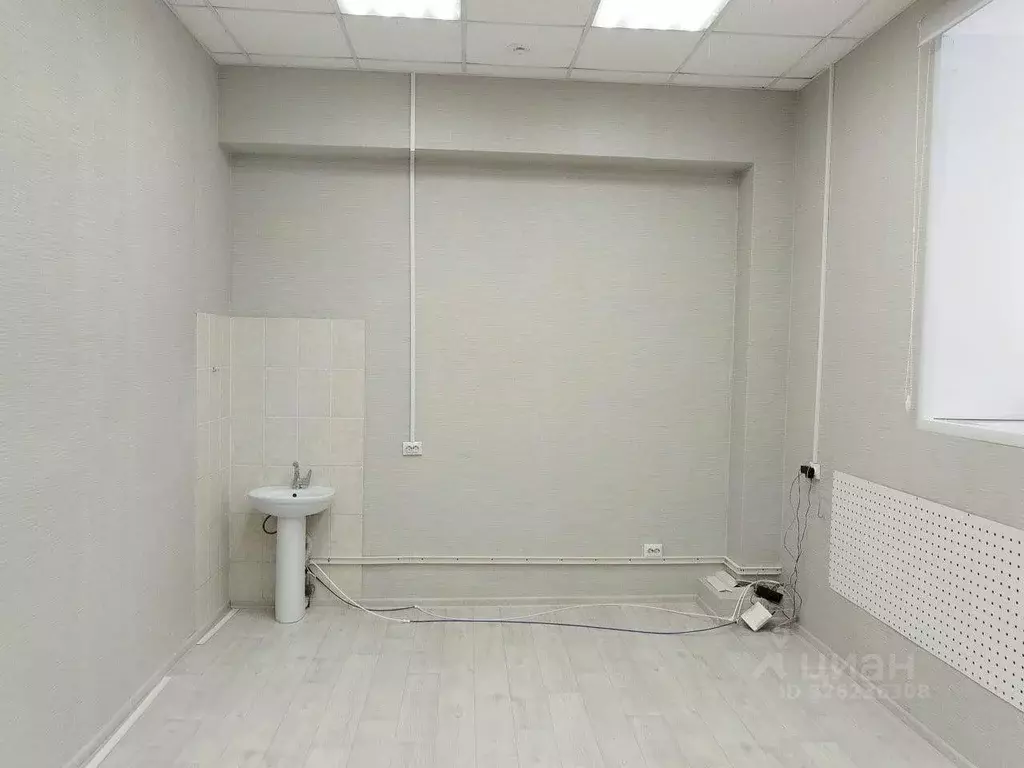 Помещение свободного назначения в Томская область, Томск ул. ... - Фото 1