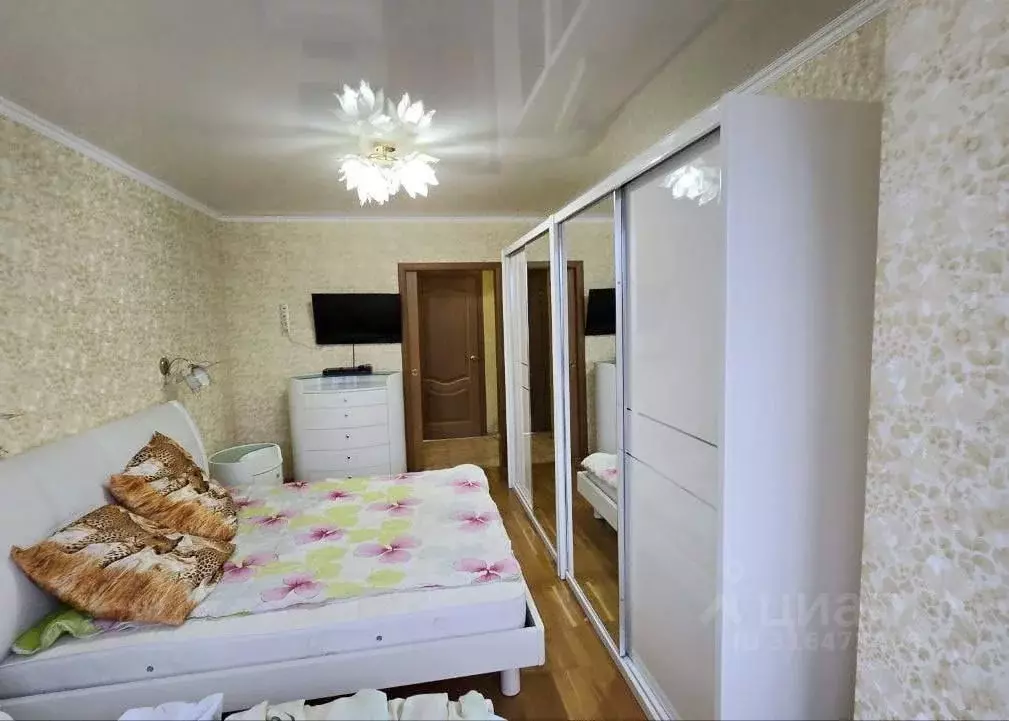 3-к кв. Крым, Керчь ул. Марата, 15 (60.8 м) - Фото 1