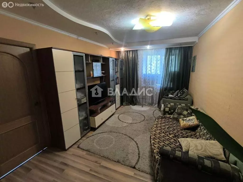 3-комнатная квартира: Нижний Новгород, улица Петровского, 13 (57 м) - Фото 0