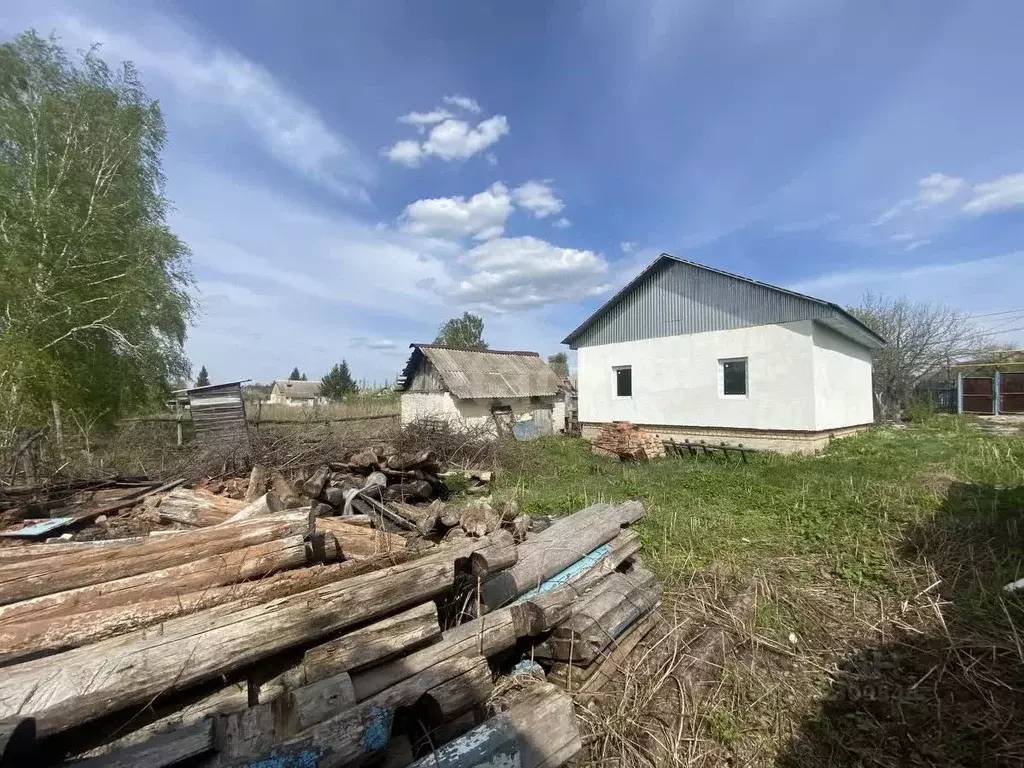 Дом в Башкортостан, Стерлитамакский район, с. Буриказганово  (60 м) - Фото 1