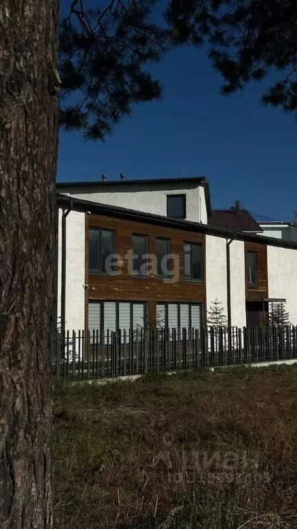 Таунхаус в Иркутская область, Ангарск 30-й мкр, 19 (191 м) - Фото 0