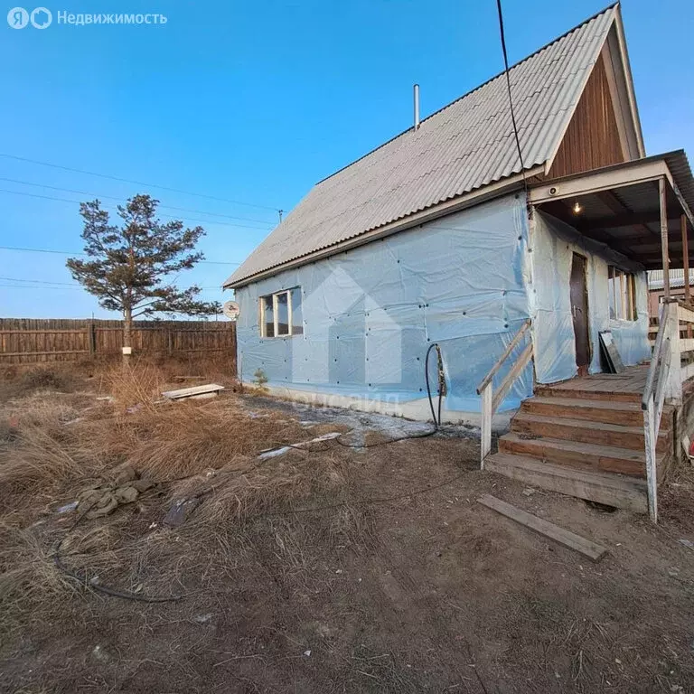 Дом в село Нижний Саянтуй, улица Надежды (72 м) - Фото 0