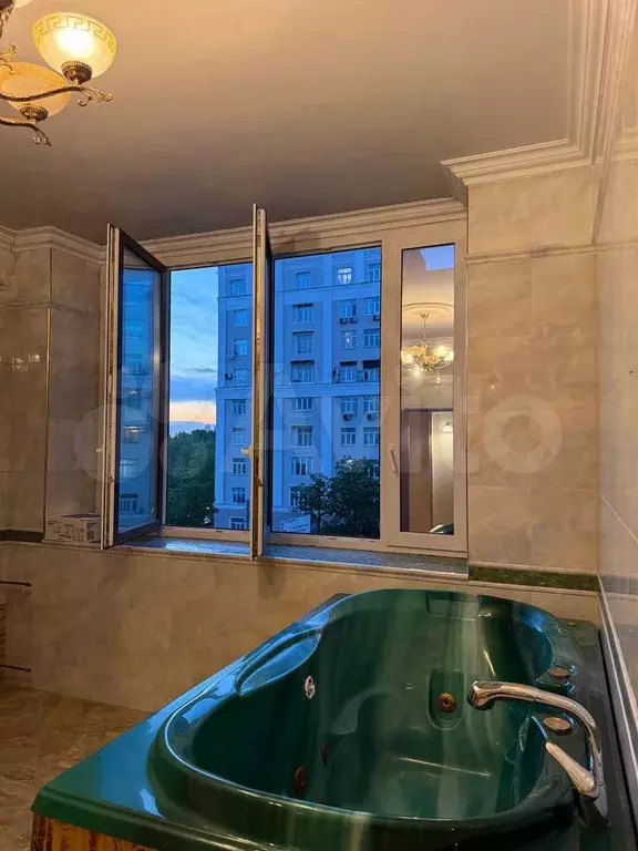 5-к. квартира, 188 м, 4/10 эт. - Фото 0