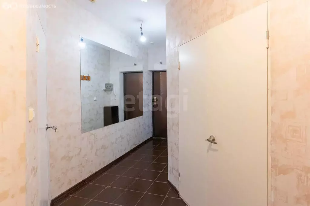 2-комнатная квартира: Тюмень, улица Станислава Карнацевича, 3 (53.3 м) - Фото 2