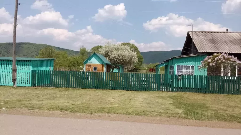 Дом в Приморский край, Чугуевский муниципальный округ, с. ... - Фото 0