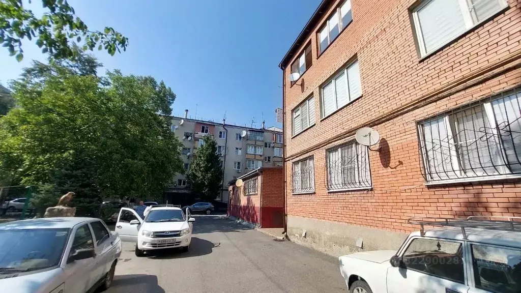 3-к кв. Северная Осетия, Владикавказ Кырджалийская ул., 5 (78.0 м) - Фото 0