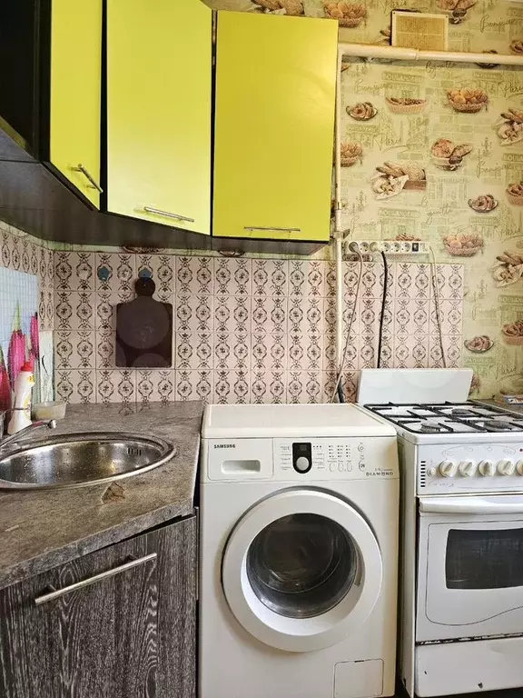 4-к. квартира, 60 м, 2/5 эт. - Фото 0