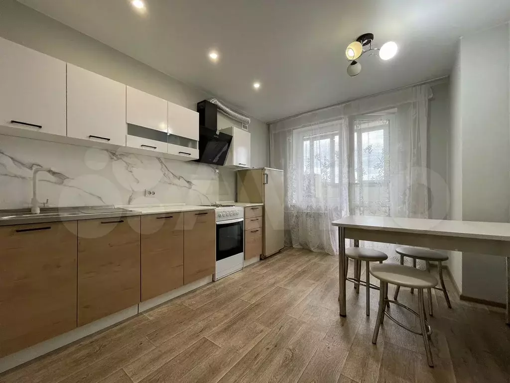 1-к. квартира, 40 м, 9/12 эт. - Фото 0