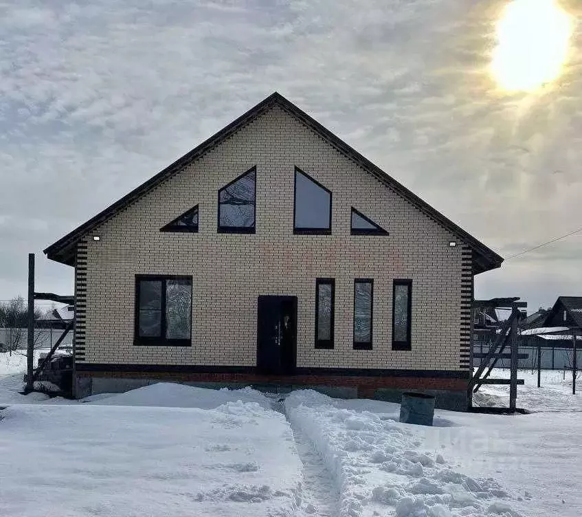 Коттедж в Белгородская область, Старооскольский городской округ, с. ... - Фото 1