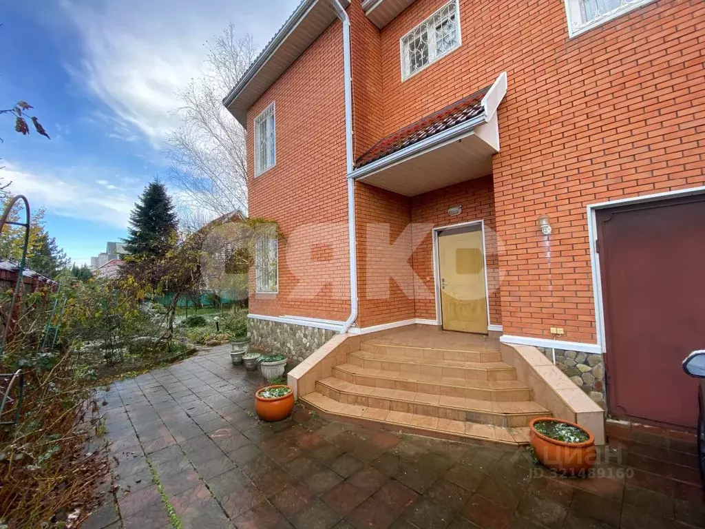 Дом в Краснодарский край, Горячий Ключ ул. Воронихина (400 м) - Фото 1