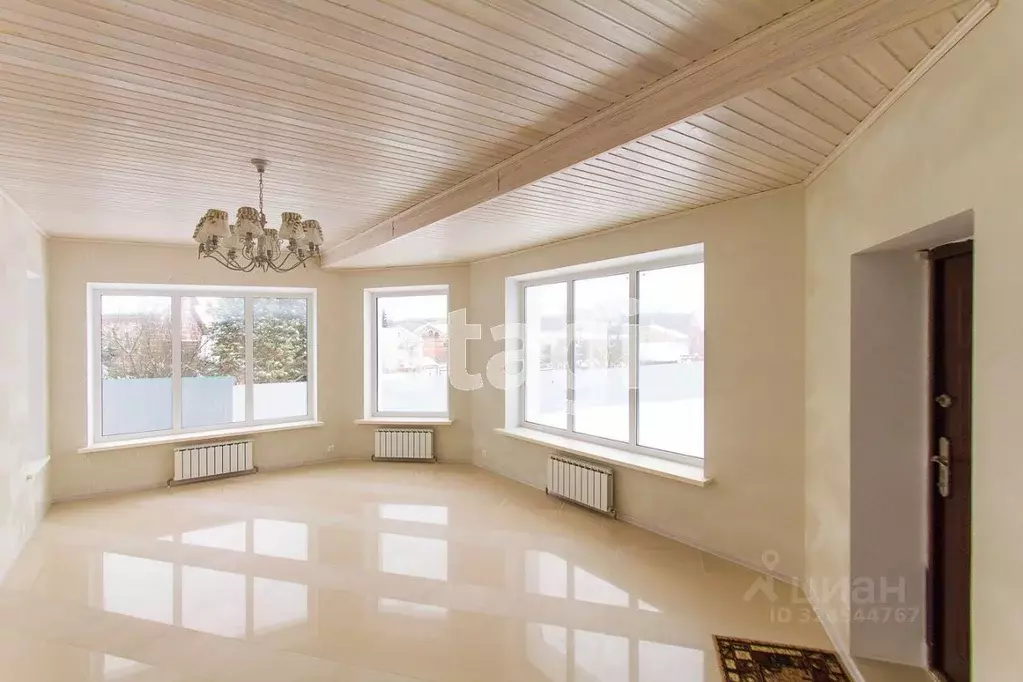 Дом в Калужская область, Калуга Сретенская ул., 1 (350 м) - Фото 1