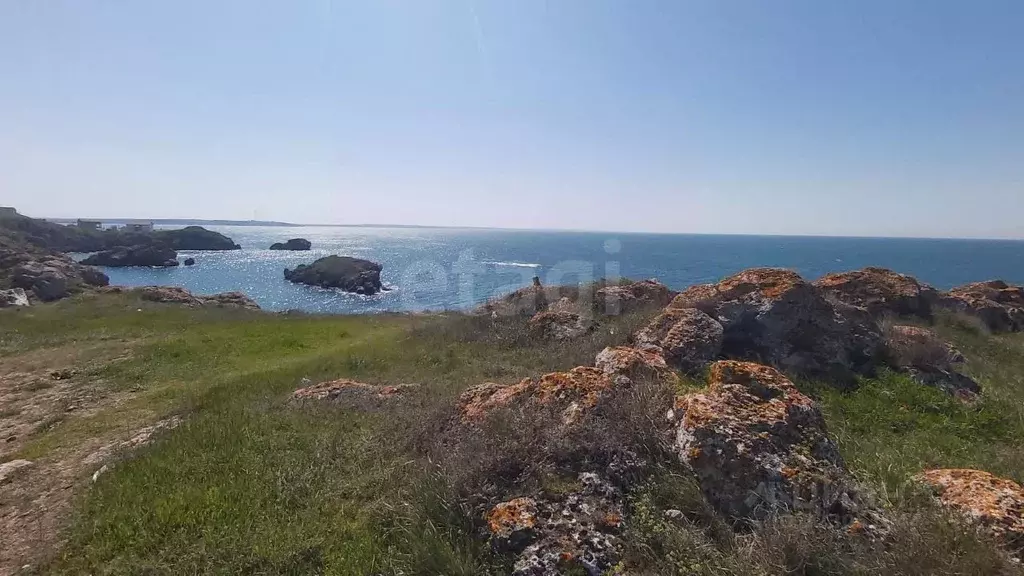 Участок в Крым, Ленинский район, Мысовское с/пос, с. Семеновка ул. ... - Фото 2