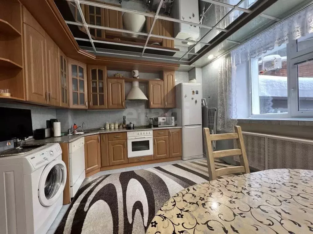 3-к кв. Тюменская область, Тюмень ул. Свердлова, 35 (124.0 м) - Фото 1