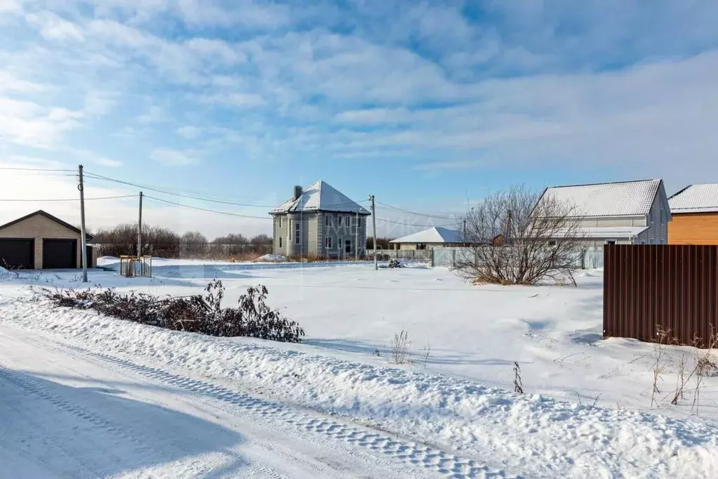 Участок в Тюменская область, Тюменский район, д. Есаулова ул. Гайдара, ... - Фото 0