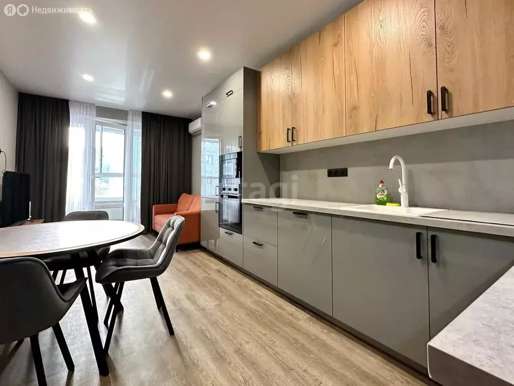 1-комнатная квартира: Туапсе, улица Портовиков, 39/2 (65.6 м) - Фото 1