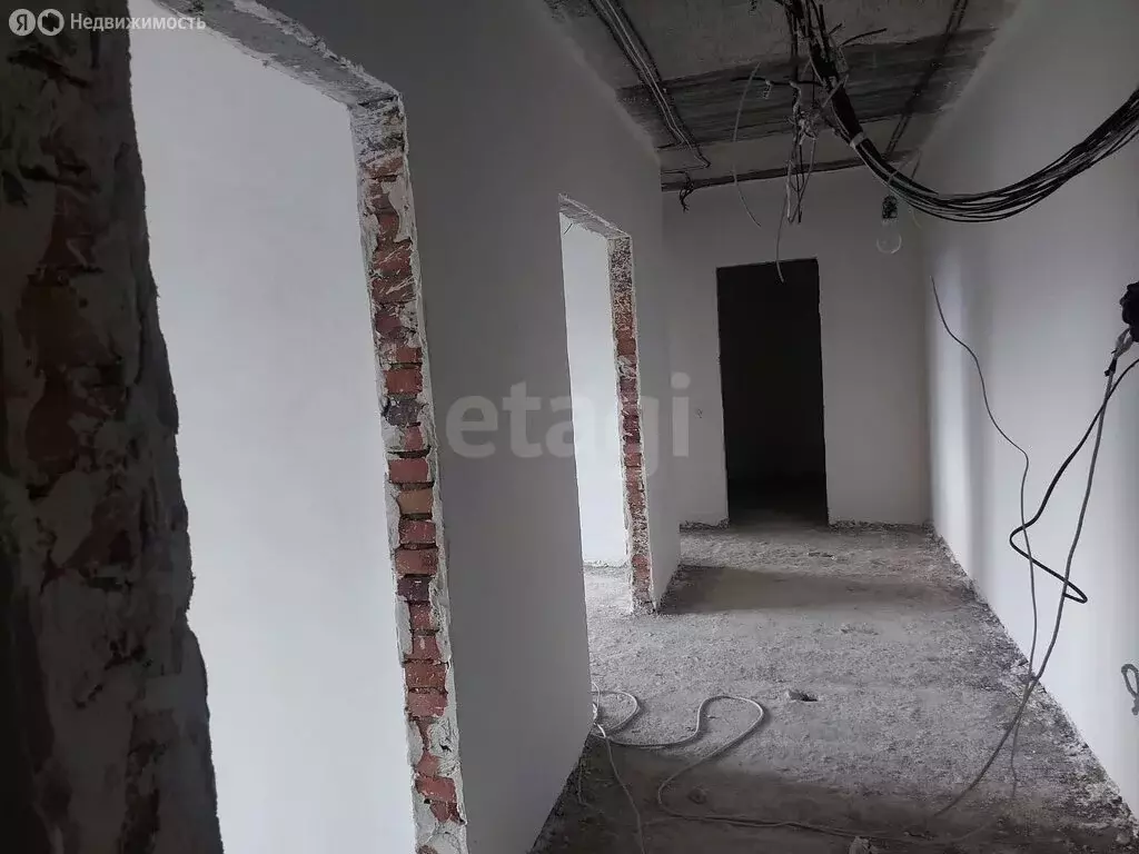 2-комнатная квартира: Владикавказ, улица Хадарцева, 29Бк2 (68 м) - Фото 0