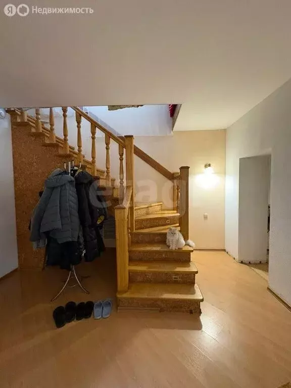 Дом в село Чемал, улица Энтузиастов (250 м) - Фото 1