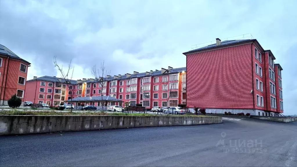 2-к кв. Кабардино-Балкария, Нальчик ул. Шогенова, 79 (62.0 м) - Фото 1