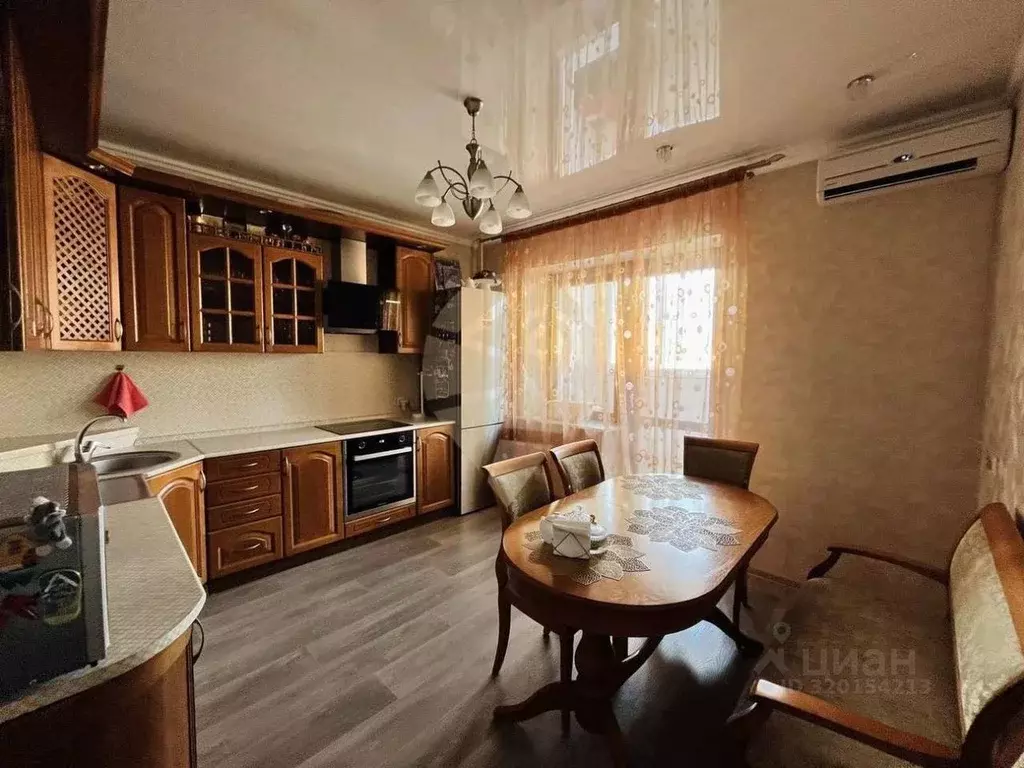 3-к кв. Белгородская область, Старый Оскол Степной мкр,  (102.4 м) - Фото 0