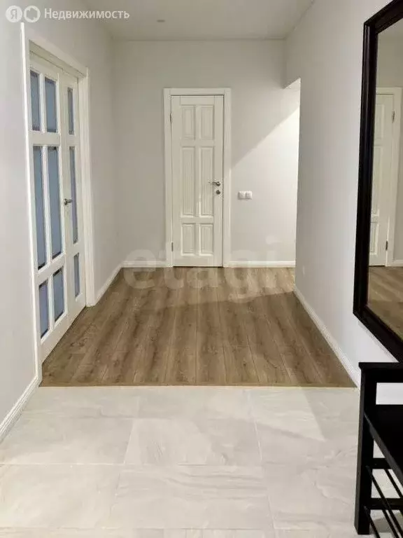 2-комнатная квартира: Медведево, посёлок городского типа Медведево, ... - Фото 1