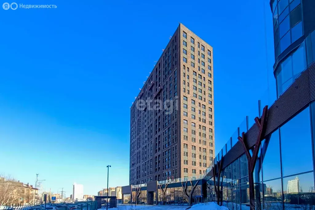 2-комнатная квартира: Тюмень, улица Николая Машарова, 4 (68.2 м) - Фото 1