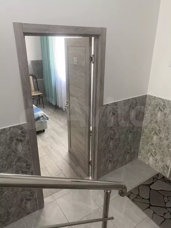 Комната 30 м в 4-к., 1/3 эт. - Фото 1