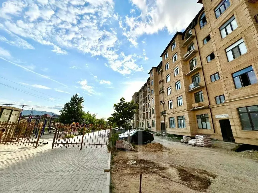 3-комнатная квартира: Махачкала, Московская улица, 49к3 (93.2 м) - Фото 1